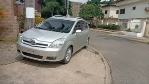 Toyota Verso 2009 Silver