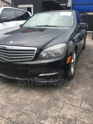 Mercedes-Benz C300 Luxury 4Matic Sedan AWD (3.0L 6cyl 7A) 2011 Black