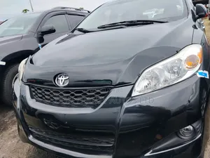 Toyota Matrix L Hatchback FWD (1.8L 4cyl) 2014 Black