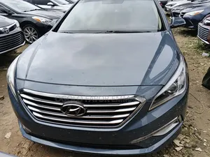 Hyundai Sonata Limited Sedan FWD (2.4L 4cyl 6A) 2017 Blue