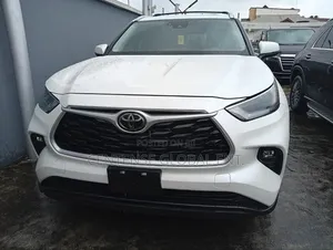 Toyota Highlander 2022 White