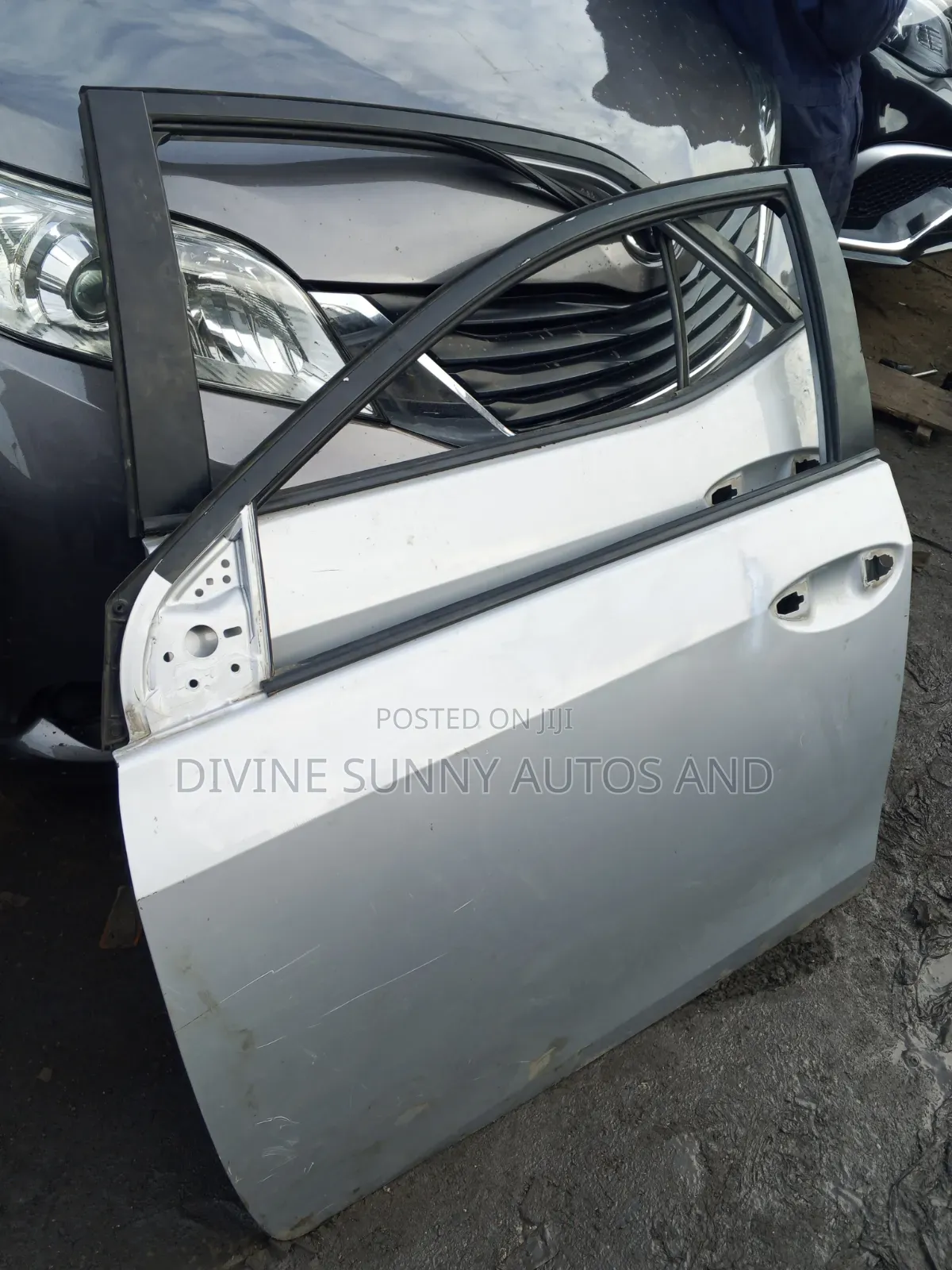 Door Corolla 2014 Model