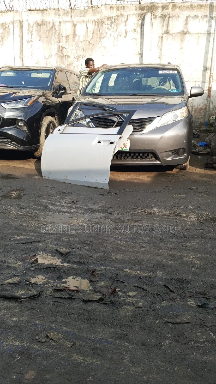 Door Corolla 2014 Model