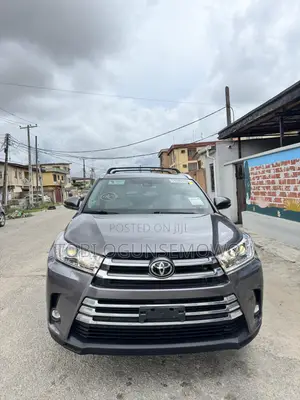 Toyota Highlander Limited 2019 Gray