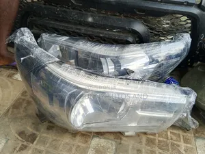 Hilux 2015 Headlights