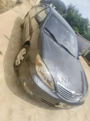 Toyota Camry 2004 Gray