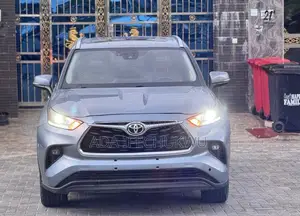 Toyota Highlander 2020 Blue