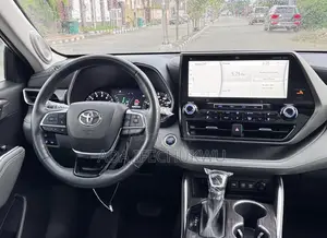 Toyota Highlander 2020 Blue