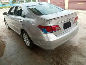 Lexus ES 2011 Silver
