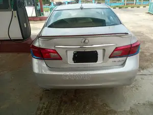 Lexus ES 2011 Silver