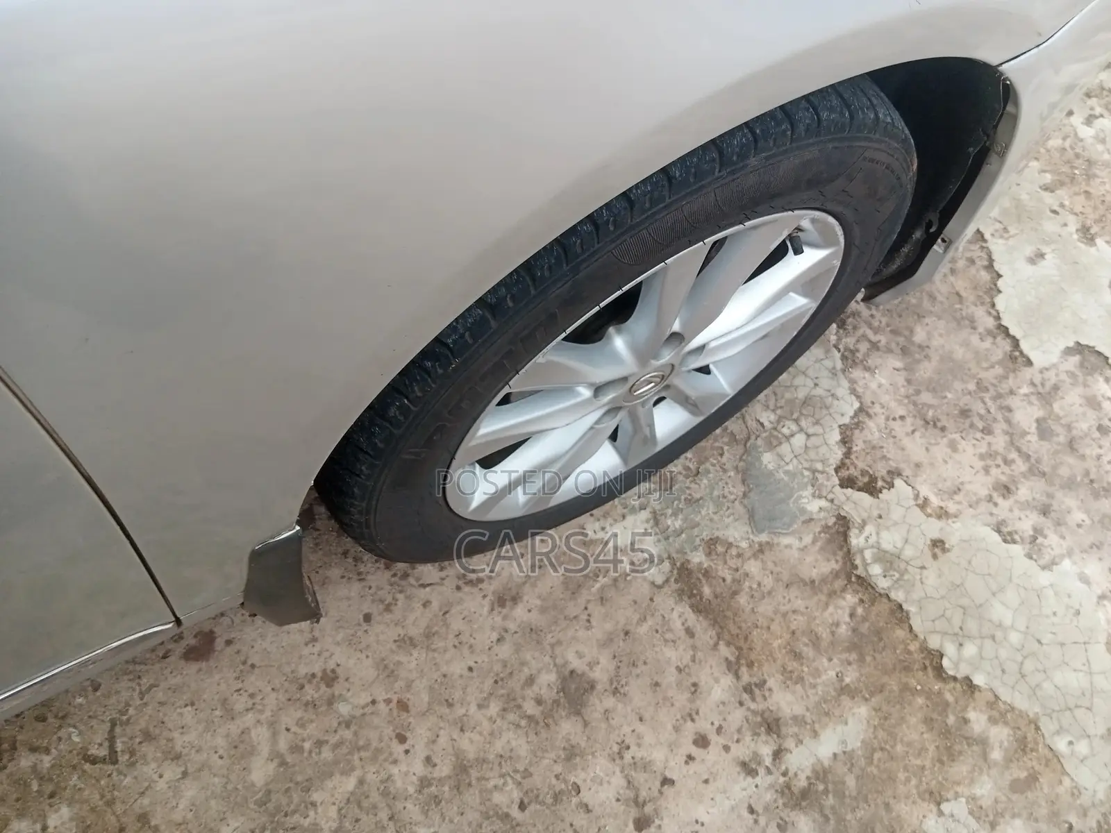 Lexus ES 2011 Silver