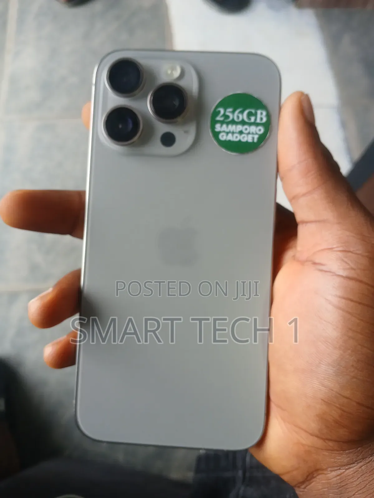 Apple iPhone 15 Pro Max 256 GB Silver