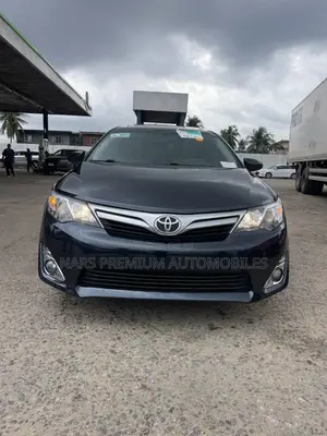 Toyota Camry XLE 4dr Sedan (2.5L 4cyl 6A) 2012 Blue
