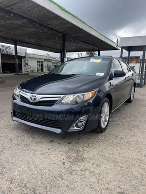 Toyota Camry XLE 4dr Sedan (2.5L 4cyl 6A) 2012 Blue
