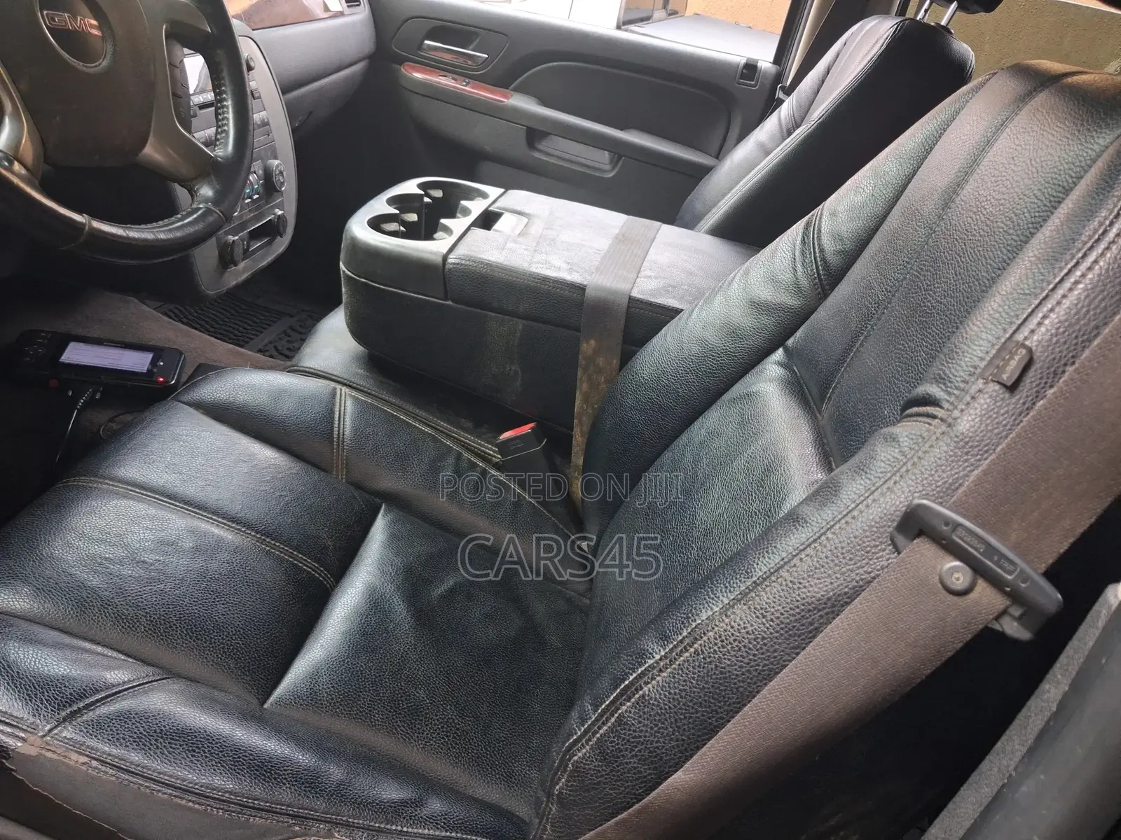 GMC Yukon 2012 Black