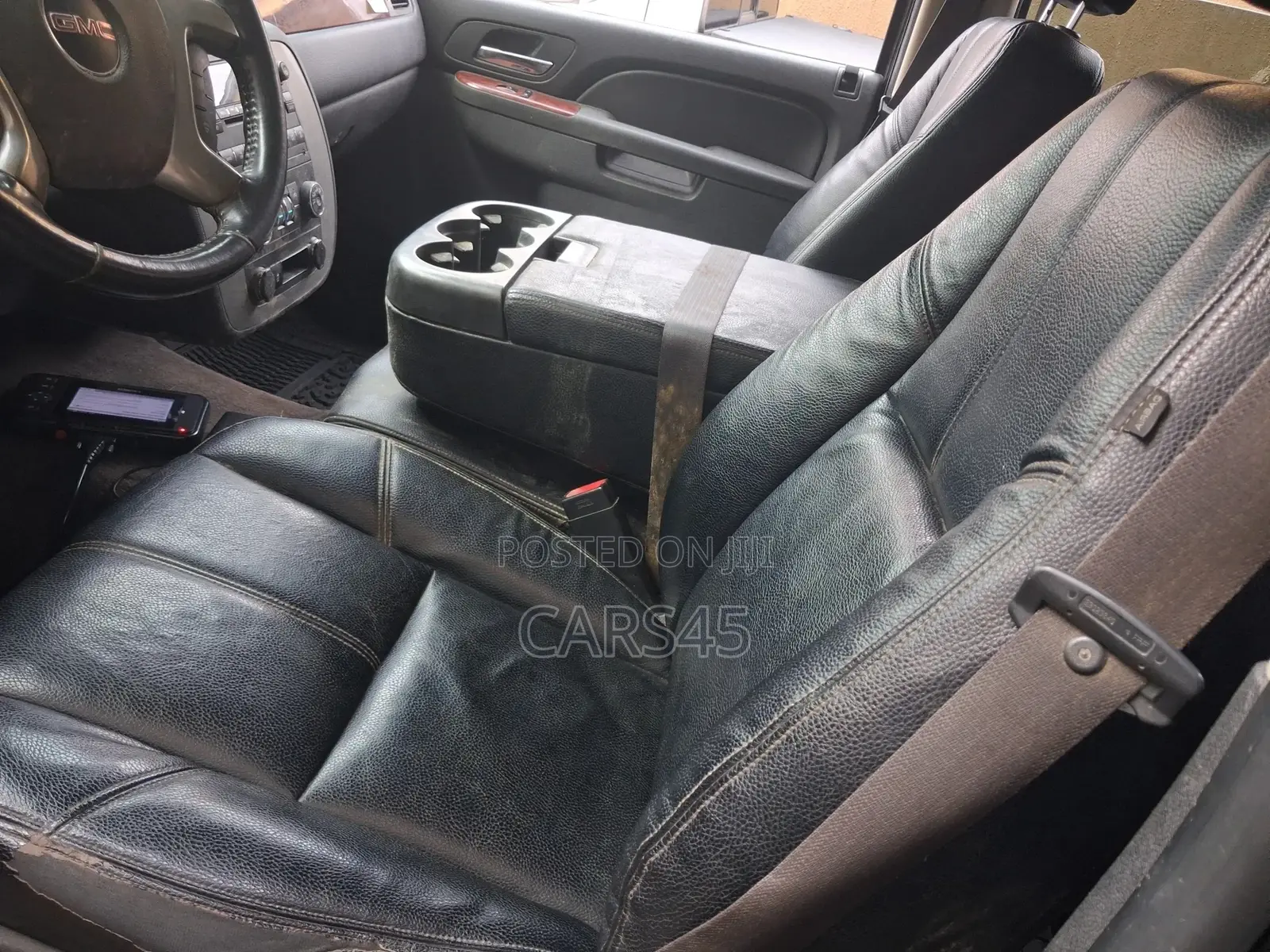 GMC Yukon 2012 Black