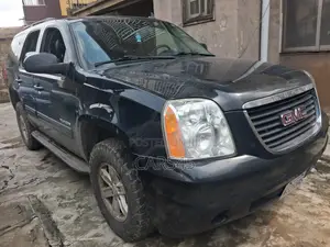 GMC Yukon 2012 Black