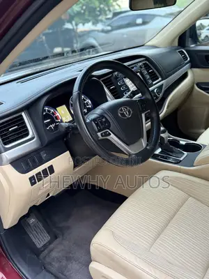 Toyota Highlander LE 4dr SUV (3.5L 6cyl 6A) 2015 Burgundy