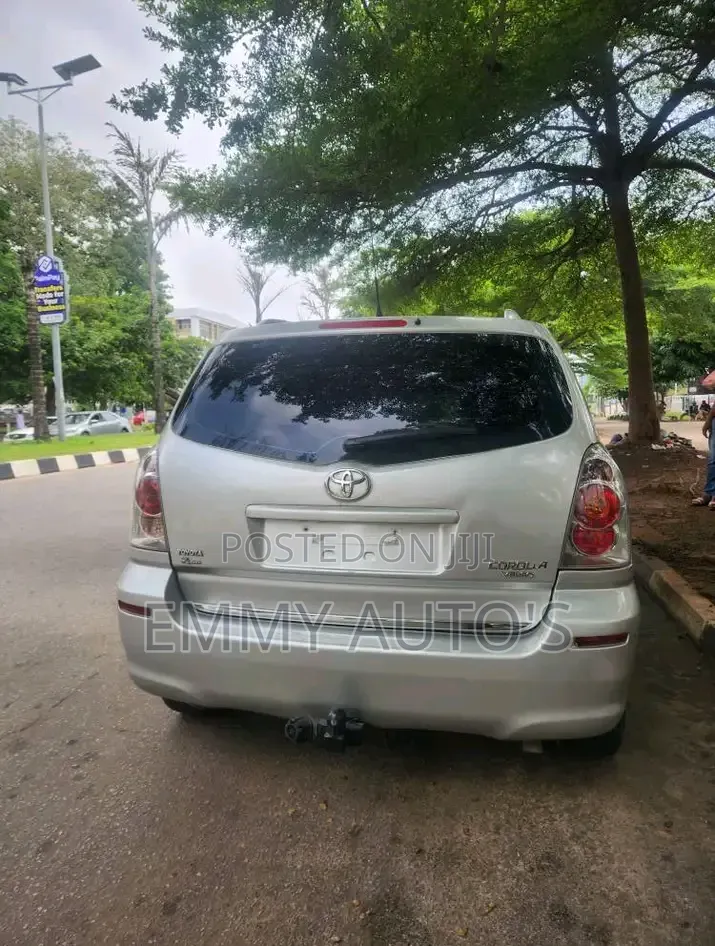 Toyota Verso 2009 Silver