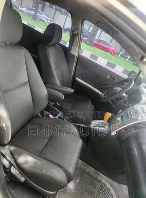 Toyota Verso 2009 Silver