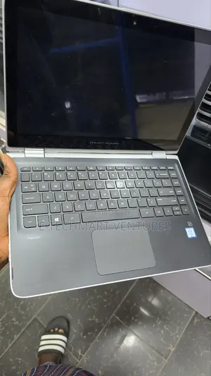 Laptop HP Pavilion 14 x360 2-in-1 8GB Intel Core i3 HDD 500GB
