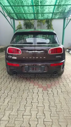 Mini Clubman Cooper S ALL4 2017 Brown