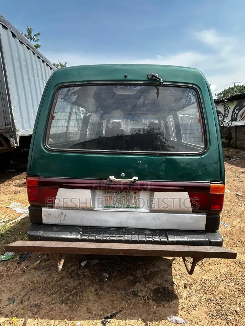 Mazda E2000 1998 Green
