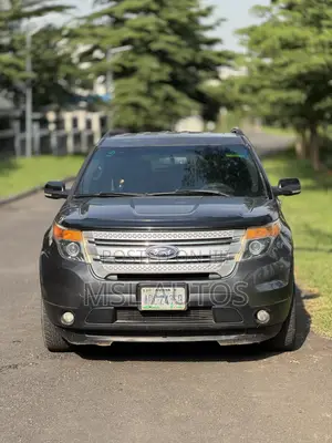 Ford Explorer XLT 4dr 4x4 (3.5L 6cyl 6A) 2013 Gray