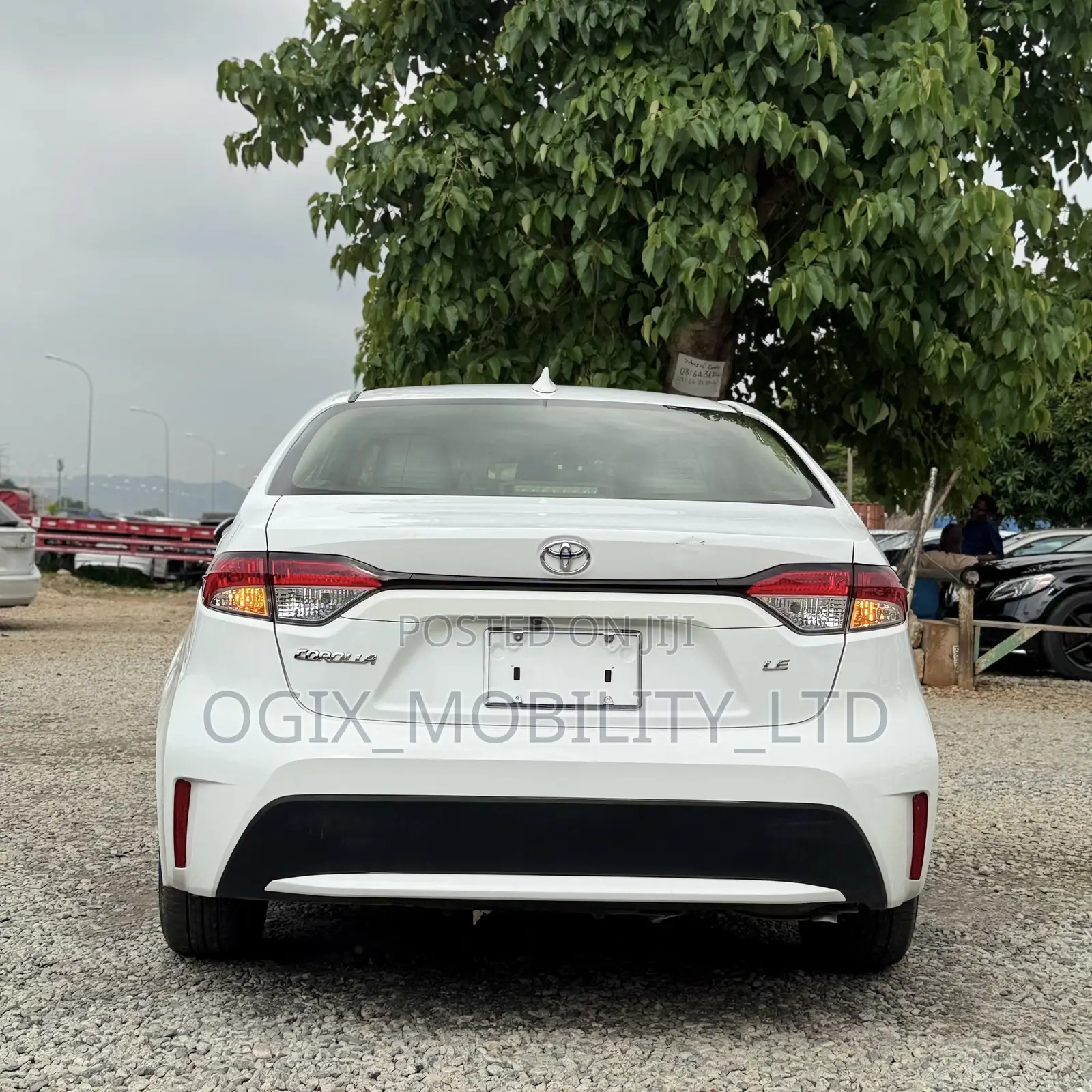 Toyota Corolla LE 2020 White