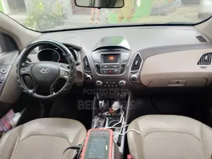 Hyundai Tucson 2015 Brown