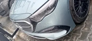 New Mercedes-Benz E200 2025 Green