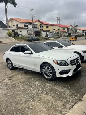 Mercedes-Benz C300 2017 White