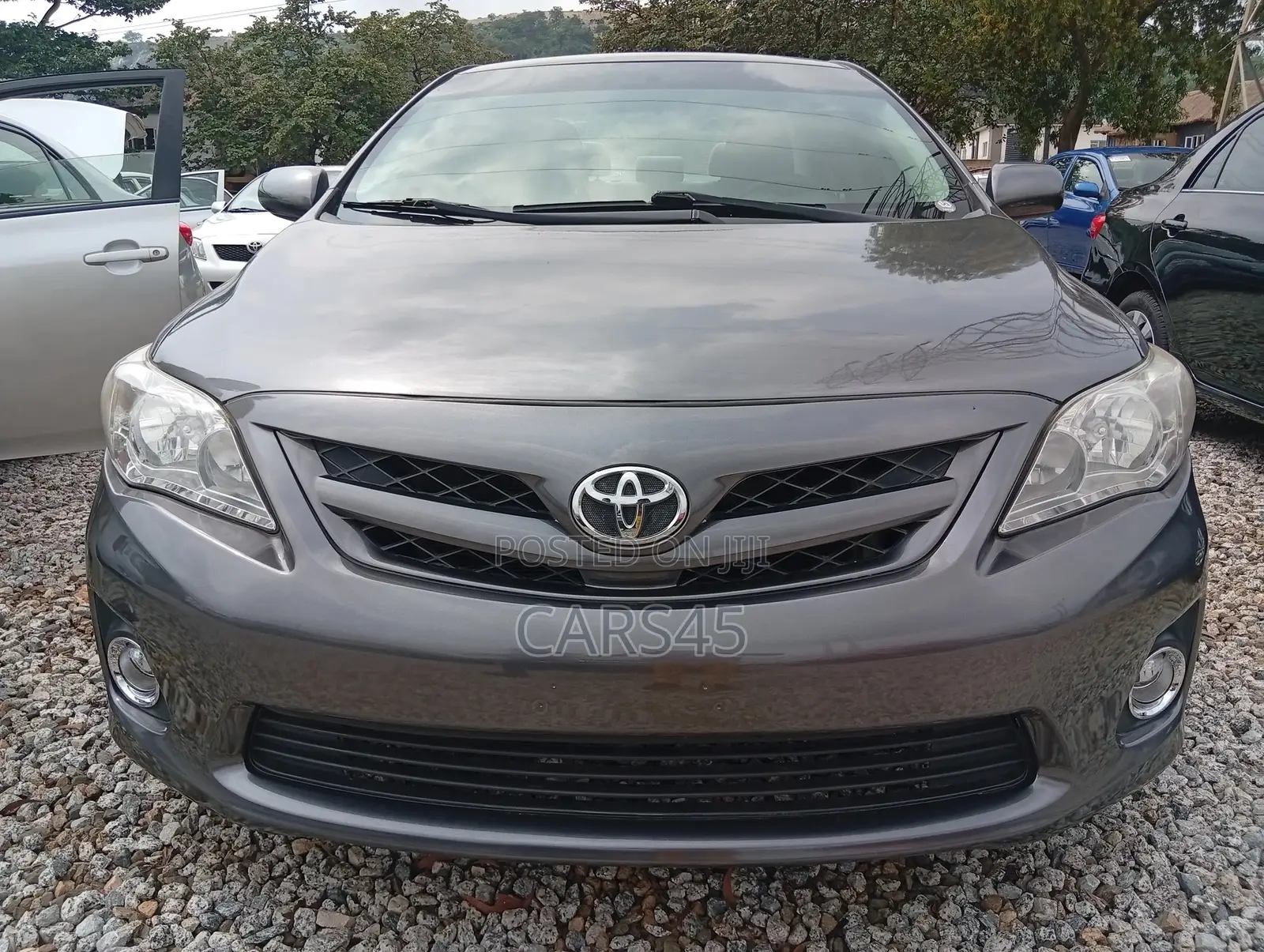 Toyota Corolla 2011 Gray
