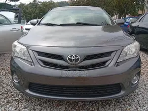 Toyota Corolla 2011 Gray