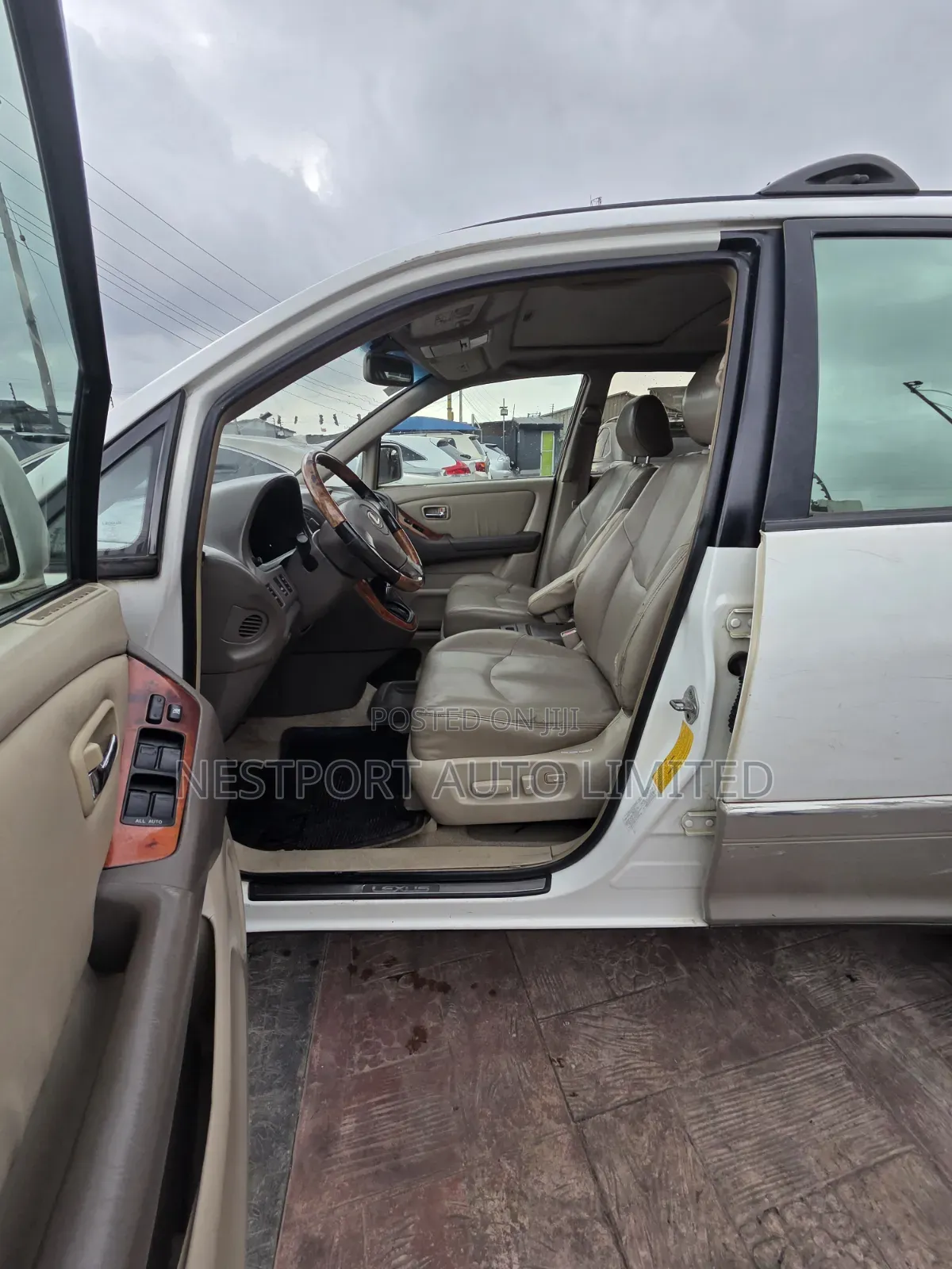 Lexus RX 2001 White