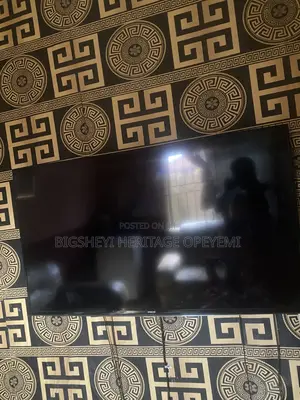 Samsung 55 Inches Smart Tv