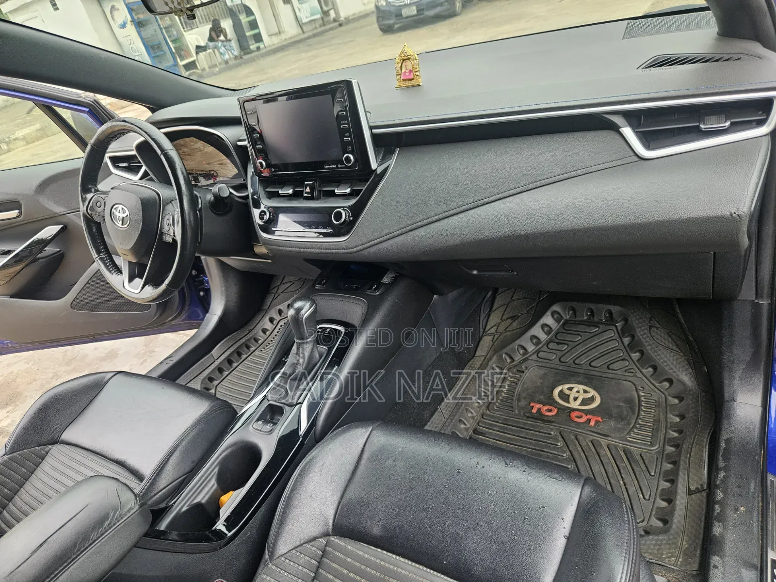 Toyota Corolla XSE 2020 Blue