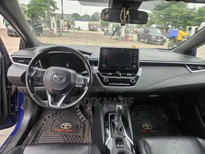 Toyota Corolla XSE 2020 Blue
