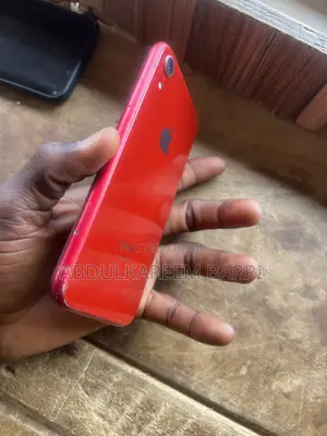 Apple iPhone XR 64 GB Red