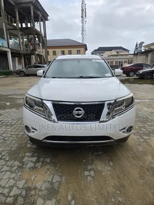 Nissan Pathfinder 2015 White