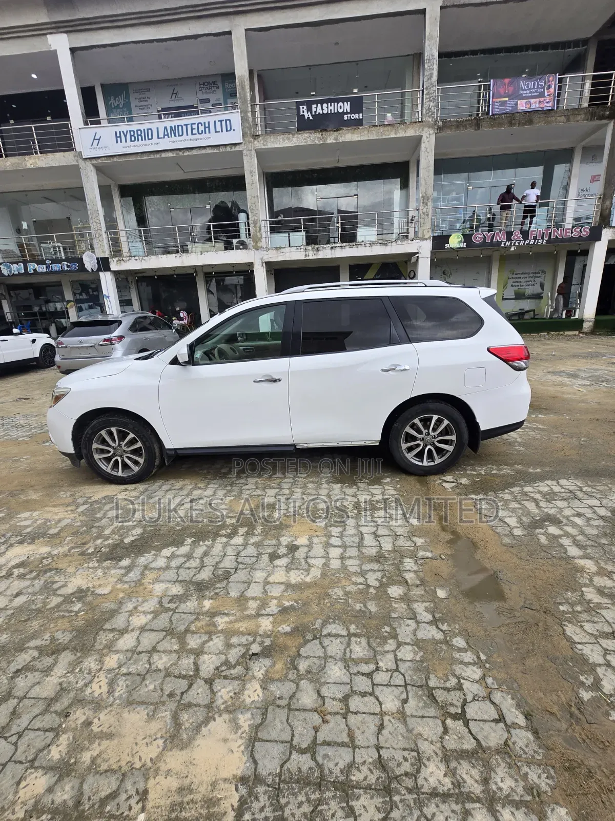 Nissan Pathfinder 2016 White