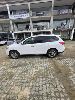 Nissan Pathfinder 2015 White