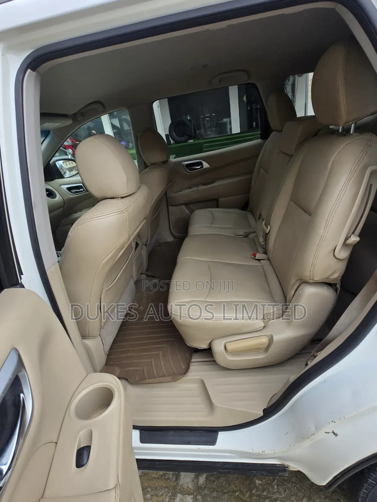 Nissan Pathfinder 2016 White