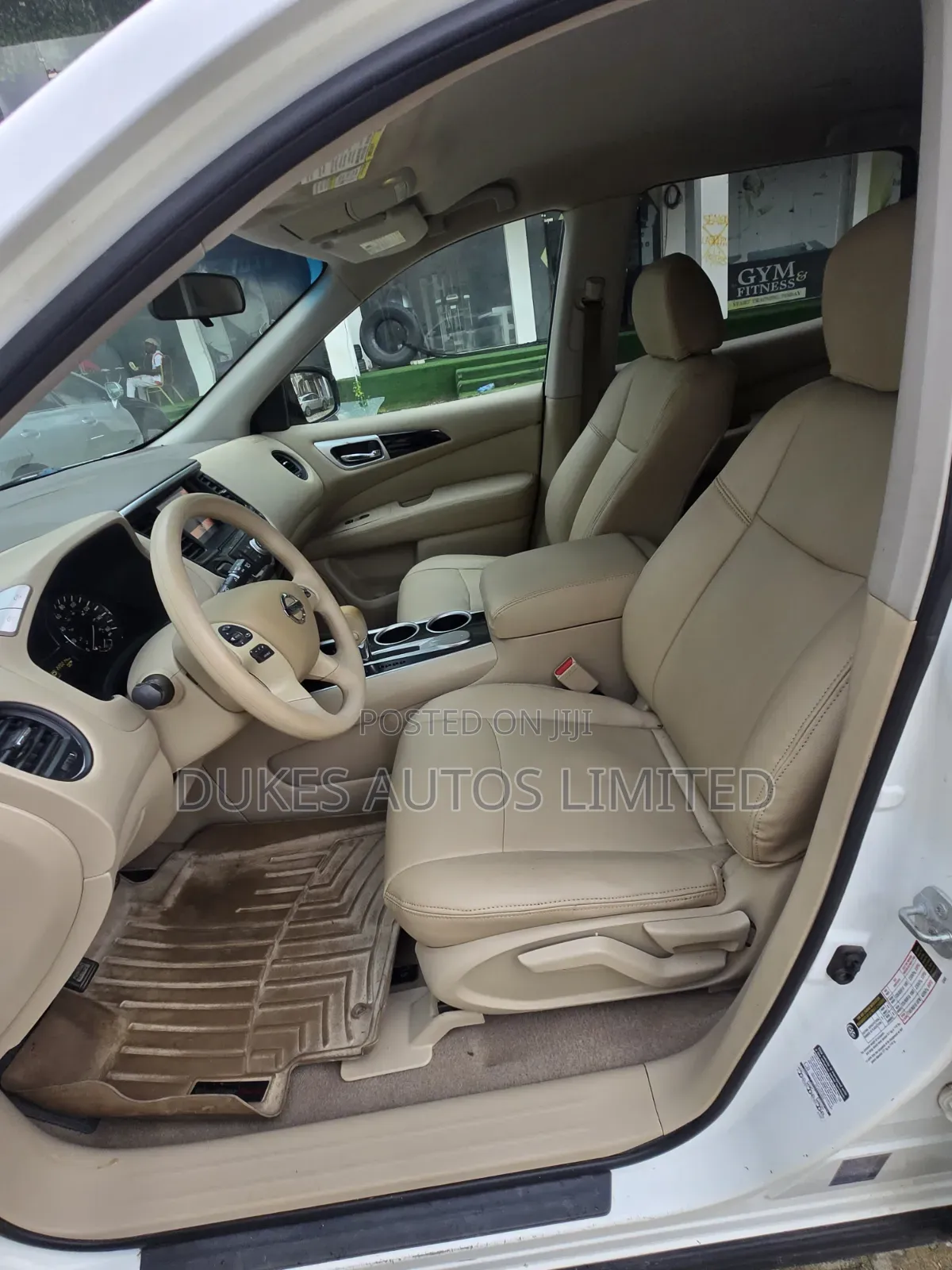 Nissan Pathfinder 2016 White