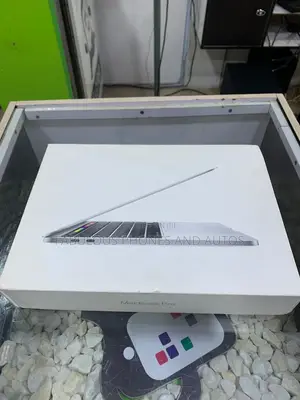 Laptop Apple MacBook Pro 2019 16GB Intel Core i7 SSD 256GB