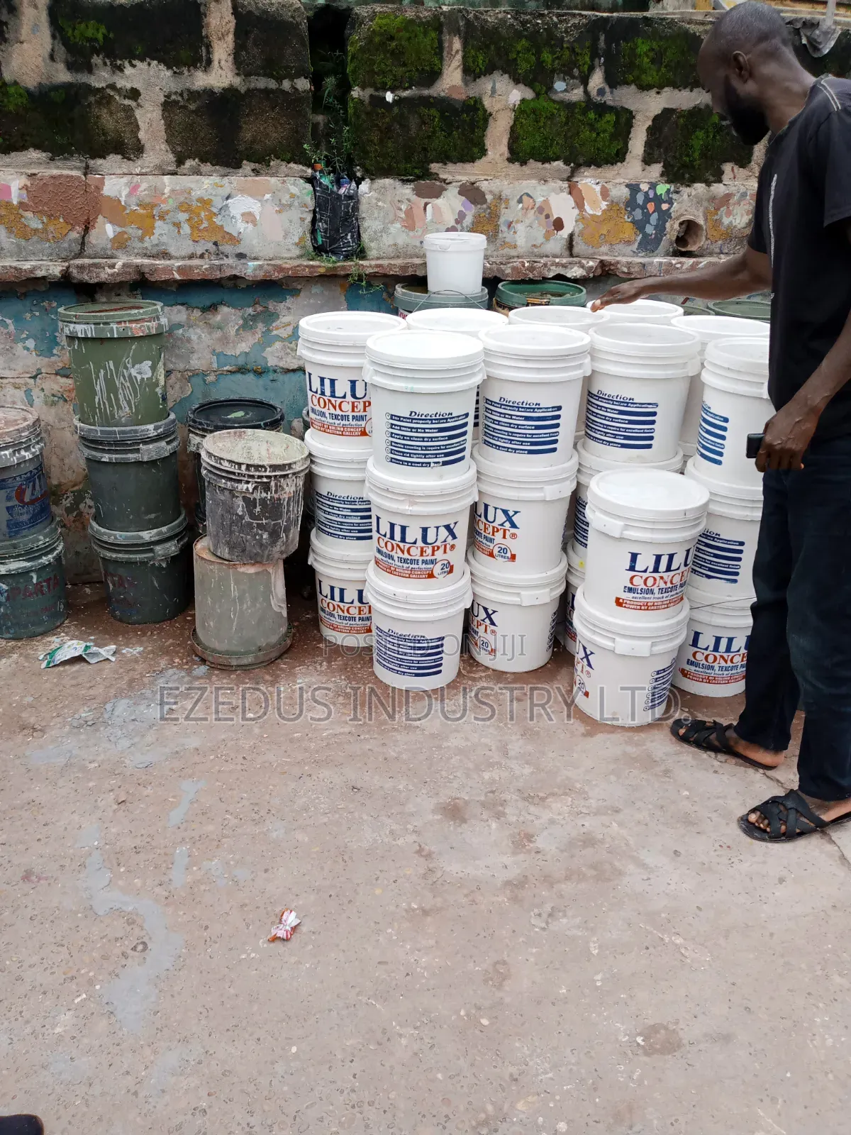Efolux Paint.