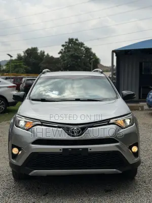 Toyota RAV4 SE AWD (2.5L 4cyl 6A) 2017 Silver