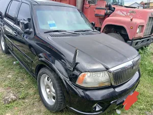 Lincoln Navigator 2004 Black