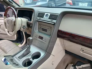 Lincoln Navigator 2004 Black