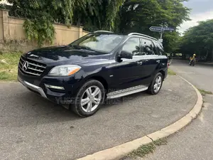 Mercedes-Benz M Class ML 350 BlueTEC 4Matic 2012 Blue